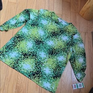 JM collection Green and Black Patterned Long Sleeve silky dress Top